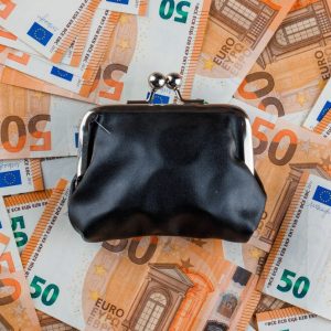 Qual a Diferença Entre o Euro Comercial e Turismo?