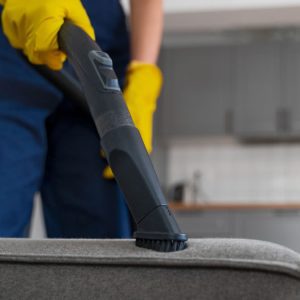 Quanto custa para higienizar e impermeabilizar um sofá?