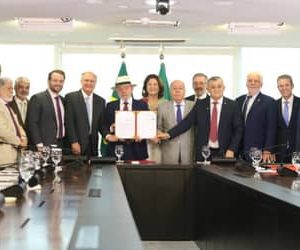 Promulgação do acordo Mercosul-União Europeia cria novas perspectivas para o agronegócio, diz ministro André de Paula