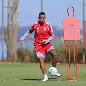 Começa semana de trabalho visando duelo com Fluminense