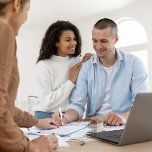 Abecip: crédito imobiliário alcança R$ 18,5 bi em março, salto de 53,9% puxado pela Caixa