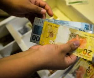 Economia brasileira vive cenário de “equilíbrio precário”, avalia IFI