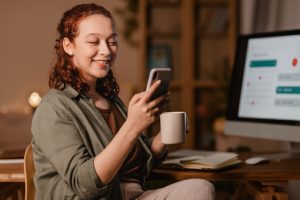 Pequenos negócios ganham espaço com estratégias acessíveis de marketing digital