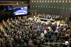 Câmara aprova projeto de desenvolvimento da indústria de fertilizantes, que volta ao Senado
