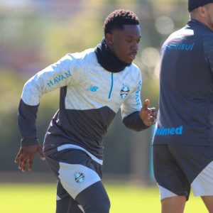 Grêmio finaliza trabalhos para jogo decisivo na Copa do Brasil
