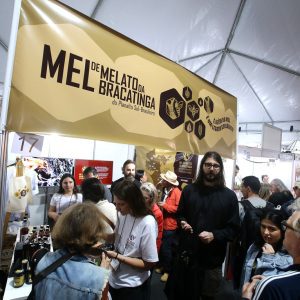 25ª Feira do Mel de Santa Catarina reúne produtores em Florianópolis e projeta comercialização de até 55 toneladas de produtos