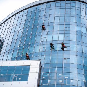 Vidro ultrafino de 1 mm avança na construção civil