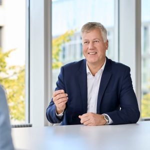 ABB registra 28% de aumento nos pedidos no 2T26
