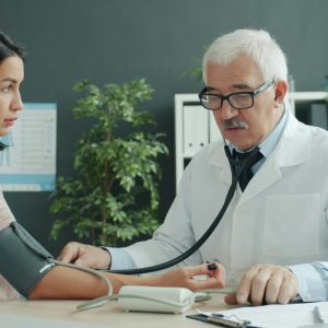 Entenda o papel do clínico médico no cuidado integral