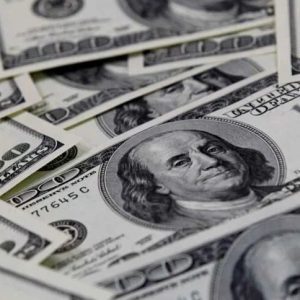 Dólar fecha o último pregão cotado a R$ 5,07