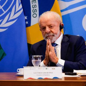 Lula defende Pix após tarifa dos EUA: ‘É público, é de graça e vai continuar assim’