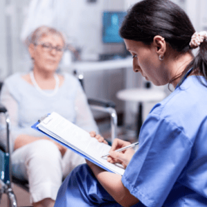 Enfermagem atua como uma das principais barreiras para prevenir falhas e garantir a segurança dos pacientes