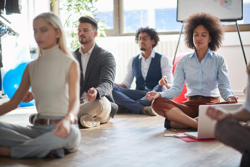 Meditação no trabalho: o que a ciência já comprova