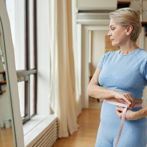 Climatério e menopausa podem dificultar a perda de peso
