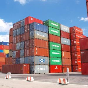 Tufões na China ameaçam abastecimento de pneus no Brasil