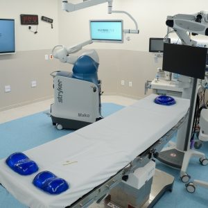Vila Nova Star avança com robótica em cirurgias ortopédicas