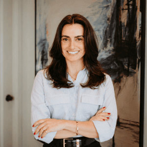 Brasileira Corina Lessa assume entidade nos EUA