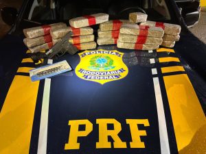PRF prende homem pela segunda vez por tráfico de drogas com maconha e arma em Bagé