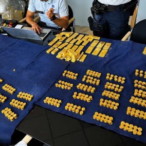 Pedreiros encontram tesouro em ouro cotado em R$ 54 milhões