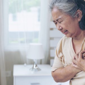 Infarto: sintomas variam entre homens e mulheres