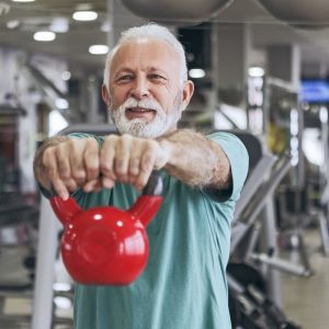 Musculação para idosos: como treinar de forma segura