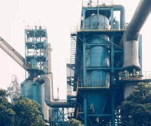 Intenção de investir da indústria brasileira atinge menor nível de 2026