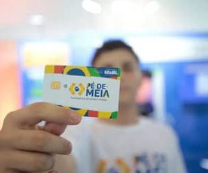Pé-de-Meia: pagamento para nascidos em março e abril será feito nesta terça-feira (25)