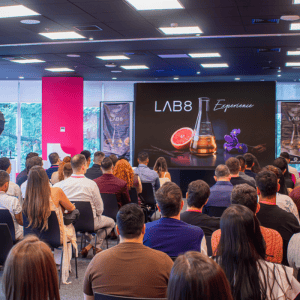 Evento da LAB 8 reforça crescimento da perfumaria no Brasil