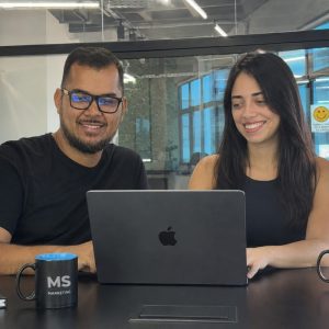 Casal cria estratégia digital para empresas venderem mais