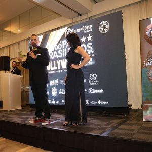 Tudo Para Brasileiros premia 200 brasileiros em Hollywood