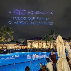 Show de drones da GIC homenageia Varejo e ABRAS