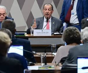 CCJ do Senado aprova proposta que acaba com escala 6×1