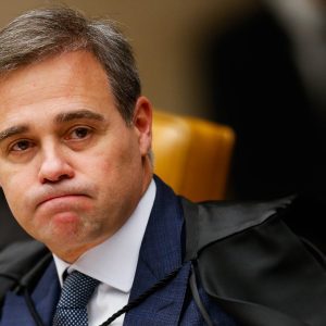 Mendonça citou necessidade de fiscalizar atuação da PF em decisão que pediu dados brutos