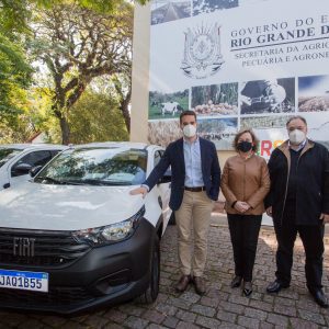 Estado entrega 31 novos veículos a inspetorias da SEAPDR