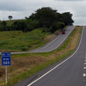 Governo lança programa de cobertura FM em rodovias federais