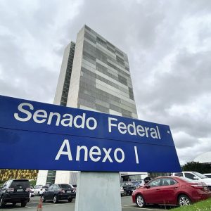 Senado aprova suspensão de pagamentos do Fies até o fim do ano