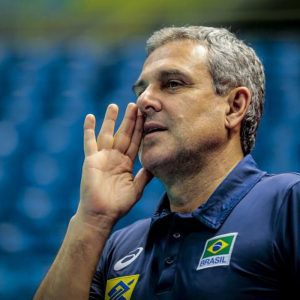 Jogos de Tóquio: Zé Roberto fecha lista da seleção feminina de vôlei