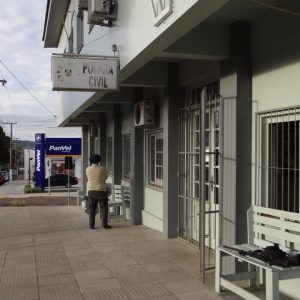 Veículo furtado é encontrado após acidente