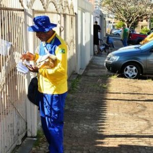 Servidores dos Correios e bancários entram no grupo prioritário de vacinação contra a Covid-19