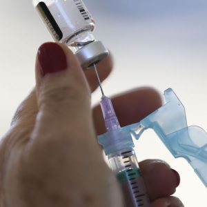 Casos de síndrome respiratória grave em crianças crescem, diz Fiocruz