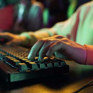 Mais de 74% dos brasileiros jogam games digitais