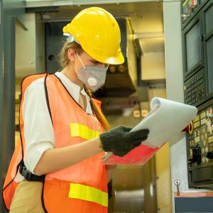 Após recuo, setor de máquinas e equipamentos apresenta crescimento
