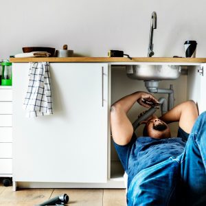 Especialista explica importância dos serviços de uma desentupidora