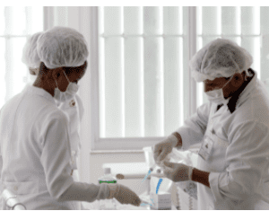 Como é feita a primeira consulta com a ginecologista?
