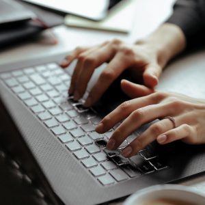 No mundo digital: a importância de fazer cursos de informática 