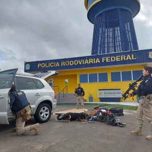 PRF prende traficante com carga multimilionária de cocaína e pasta base em Gravataí