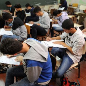 VIOLÊNCIA NAS ESCOLAS: Pais devem buscar informações sobre estrutura de segurança do ambiente escolar, alerta especialista