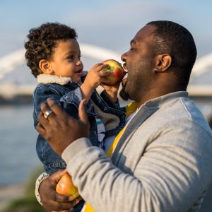 Consumo de frutas e cereais ajuda a higiene bucal nas férias