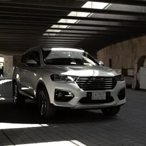 UE impõe tarifas provisórias a veículos elétricos da China