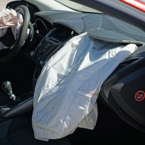 Airbags defeituosos da Takata provocam sete mortes no Brasil e levam ao maior recall da história